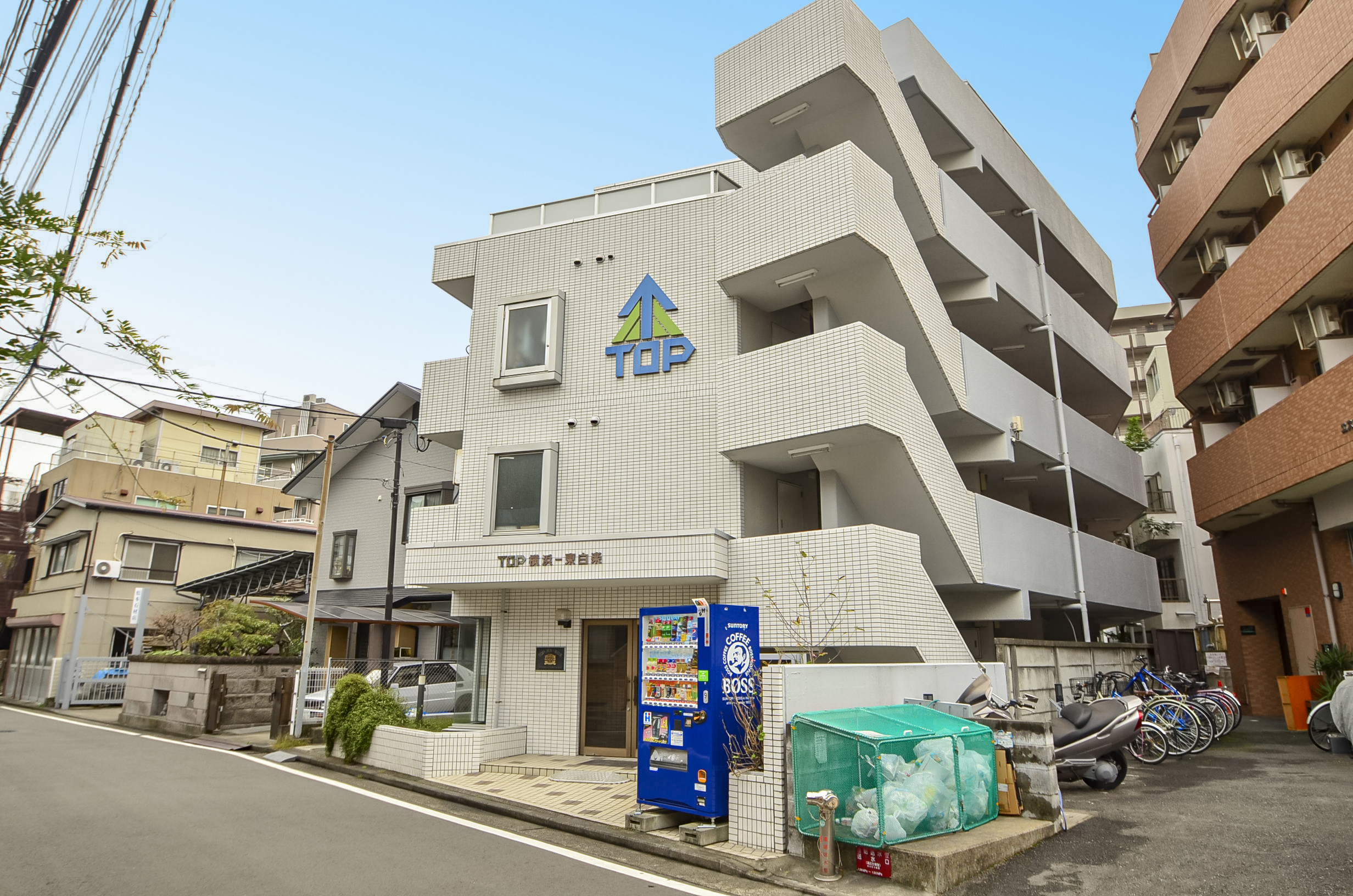 東都マンスリー　TOP横浜東白楽　JR京浜東北線・横浜線「東神奈川駅」徒歩7分、東急東横線「東白楽駅」徒歩5分、京急本線「京急東神奈川駅」徒歩9分！3路線利用可能な好立地！