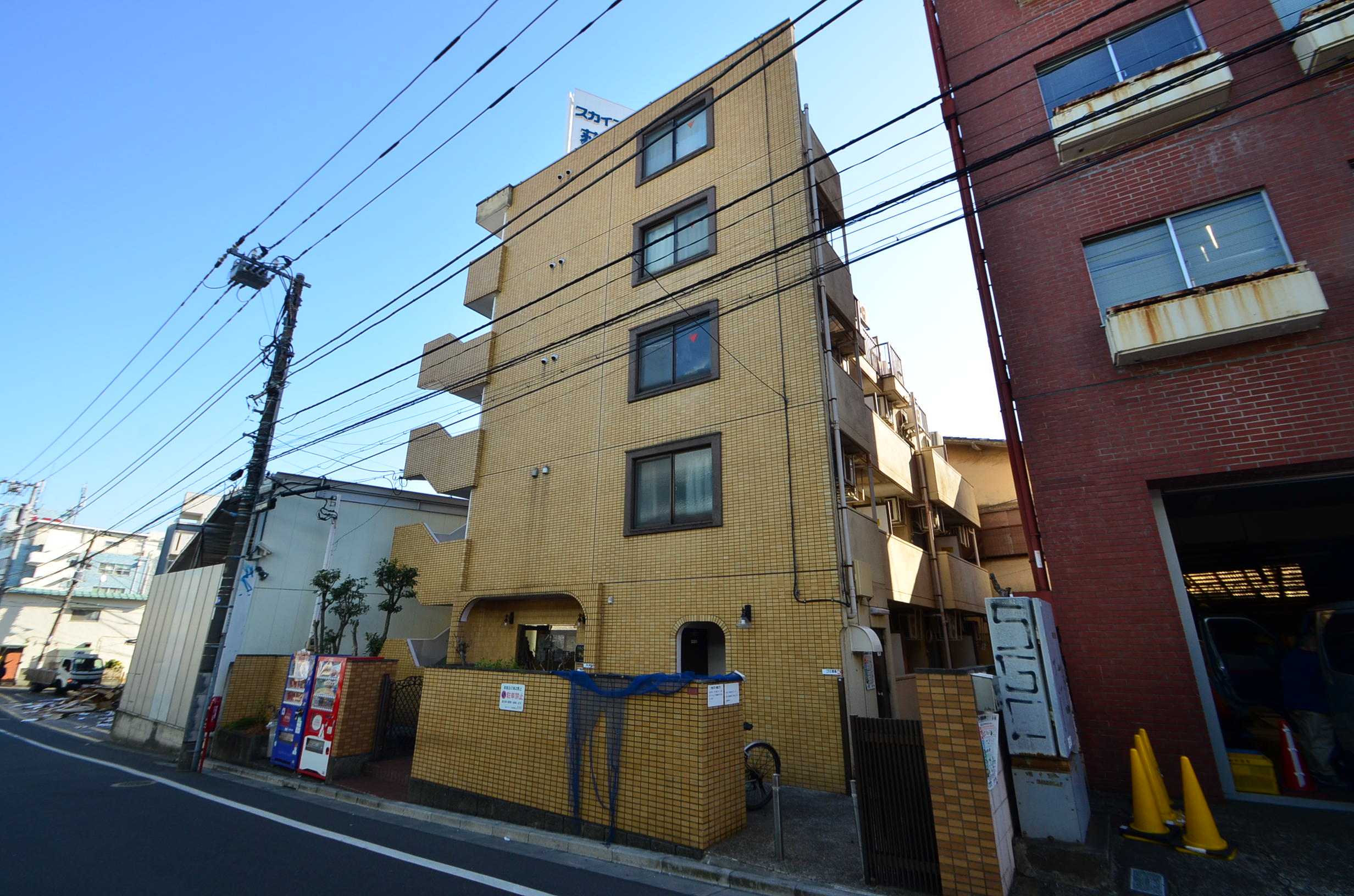 7773TOHTO Monthly Sun Heights Musashino<br> 8 minutes walk from Musashi Sakai station on Chuo line! <br> There are many commercial facilities in front of the station, such as Ito-Yokado, convenience stores, drugstores, etc.